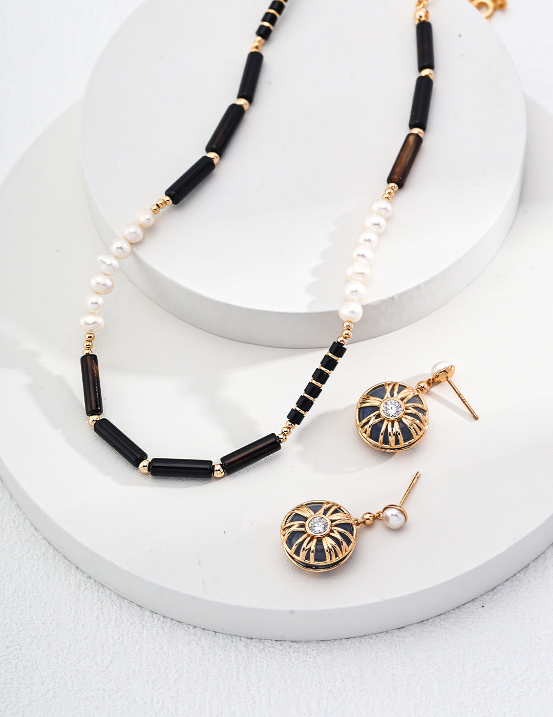 Elegant Black Agate Pearl Necklace