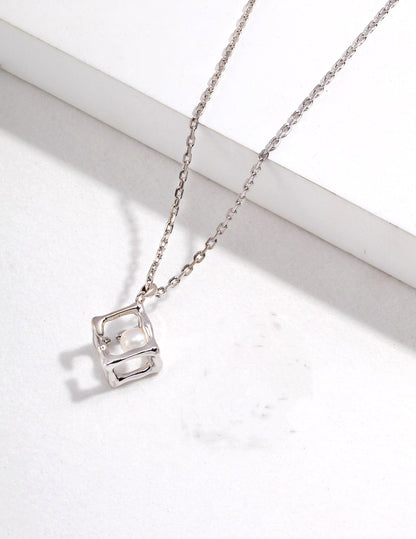 Geometric Hollow Square Pendant Necklace with Pearl Centerpiece