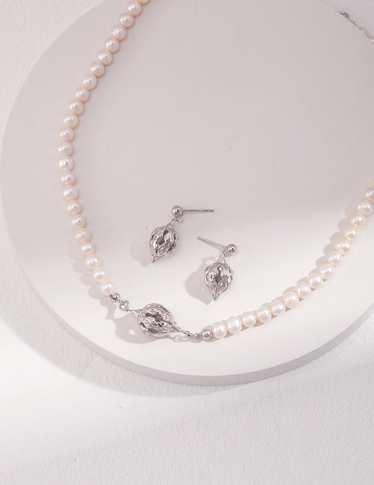 Floral Cluster Sterling Silver Pearl Chocker Necklace