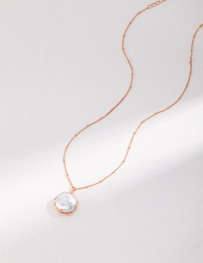 Luxurious Baroque Pearl Necklace in Gold - Perfect for Elegant Styling