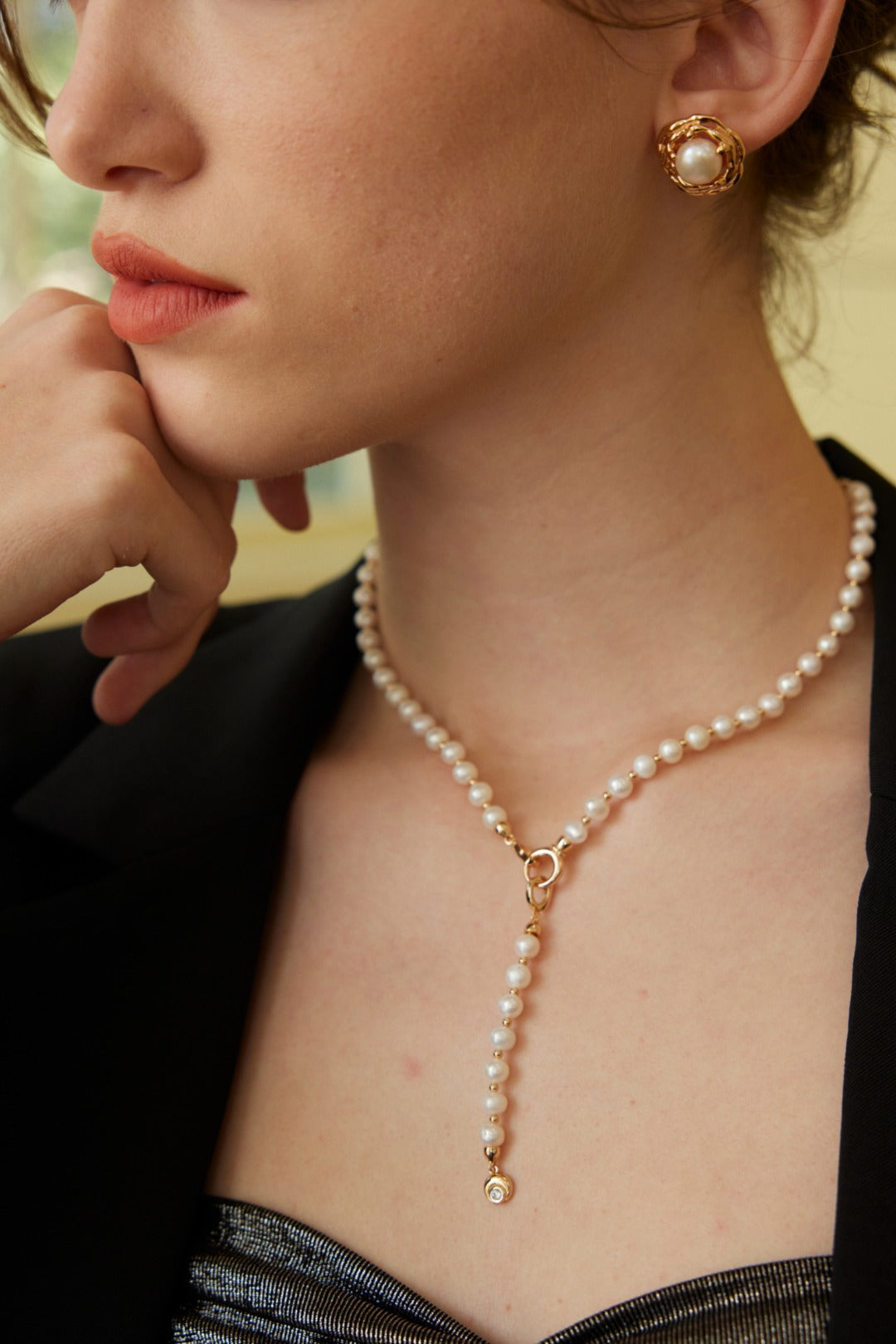 S925 Silver Pearl Necklace with Sparkling Zircon Details