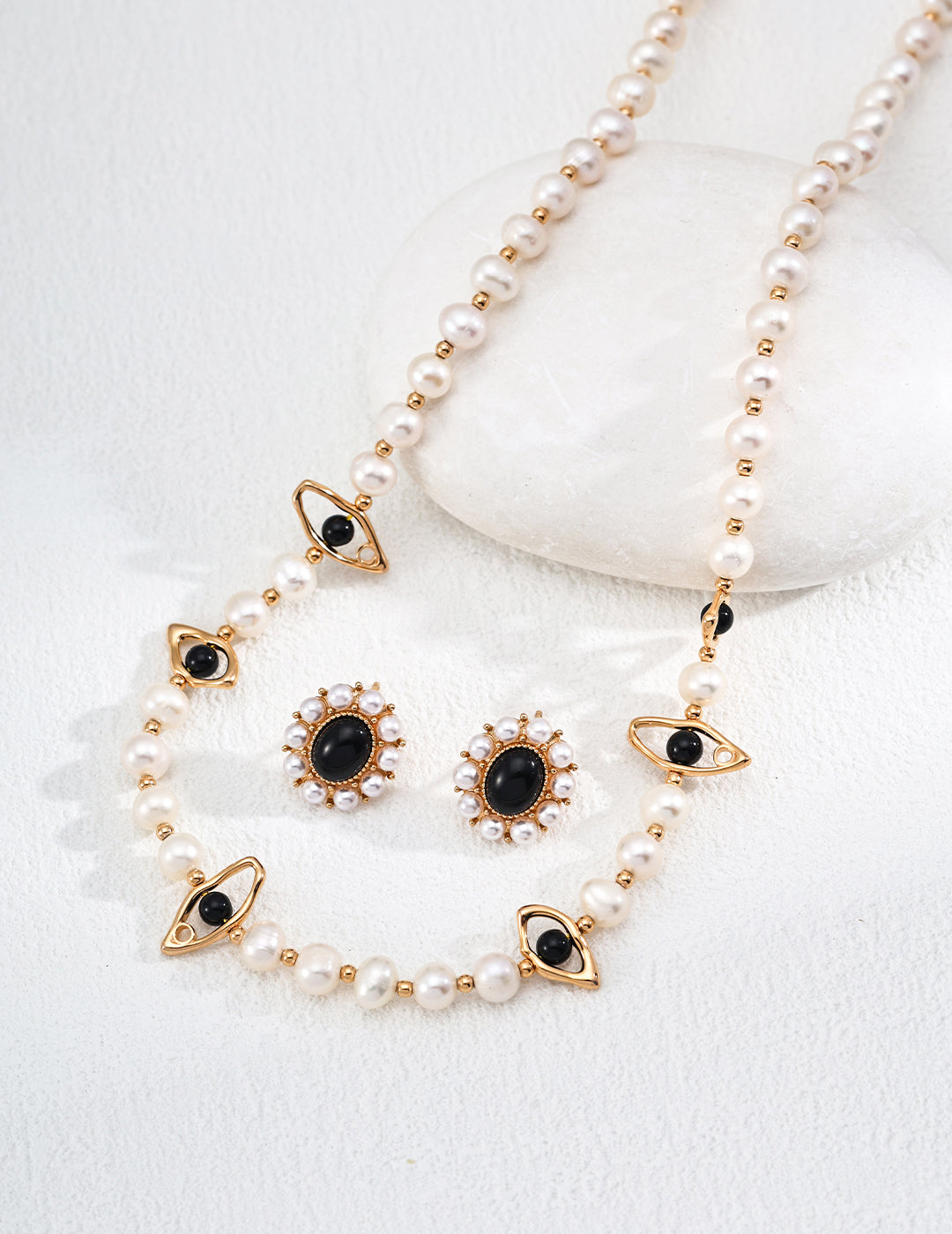 Elegant S925 Silver Necklace with Natural Pearls and Black Onyx