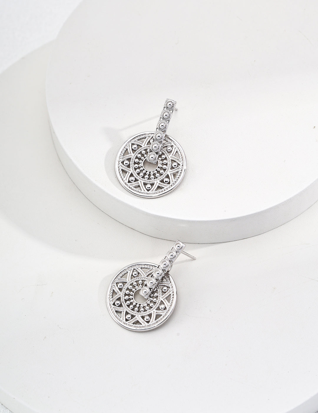 Vintage-Inspired Sterling Silver Sunflower Cutout Circle Earrings