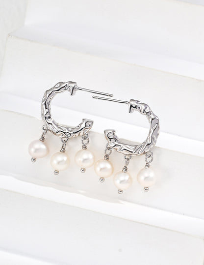 Minimalist Pearl Dangle Earrings – Perfect for Elegant Evenings