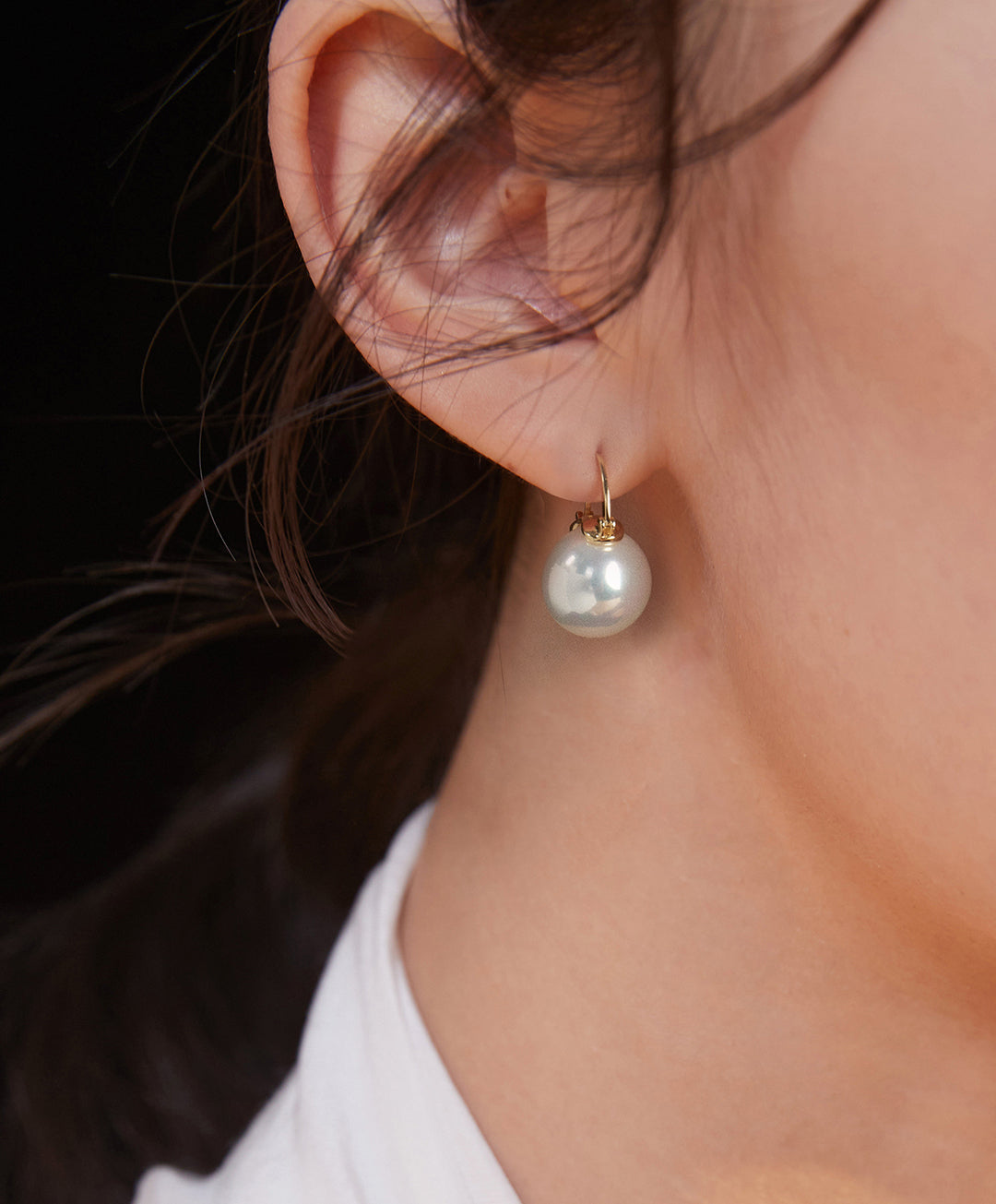 11.4mm Round Pearl Earrings with Gold Hook