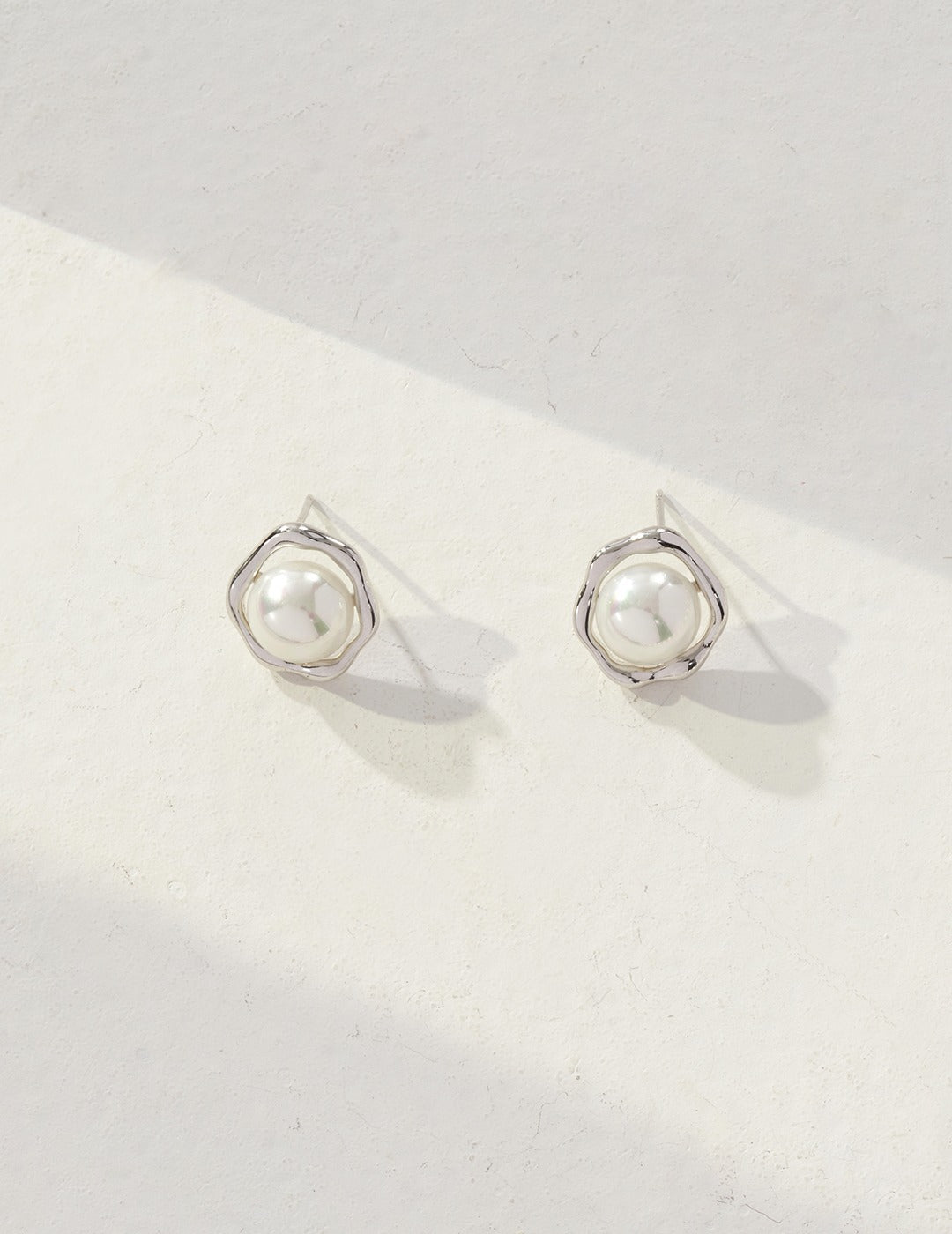 Classic 925 Sterling Silver Cultured Pearl Stud Earrings