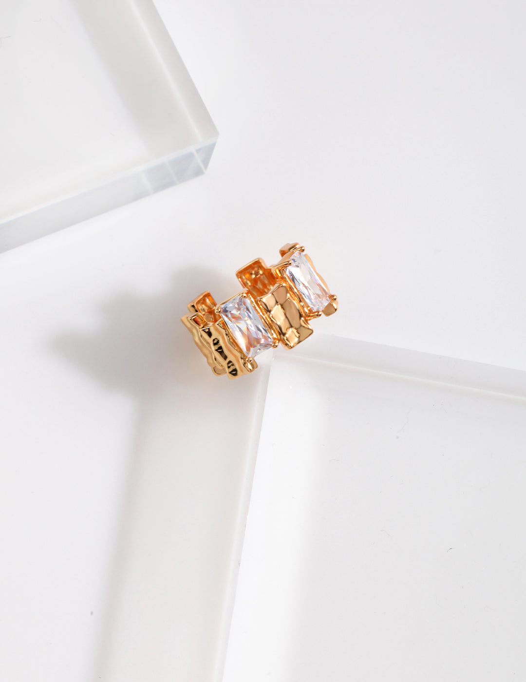 Irregular Rectangular Zircon Design Ring