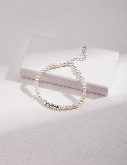 Elegant Freshwater Pearl Bracelet with Silver Beads