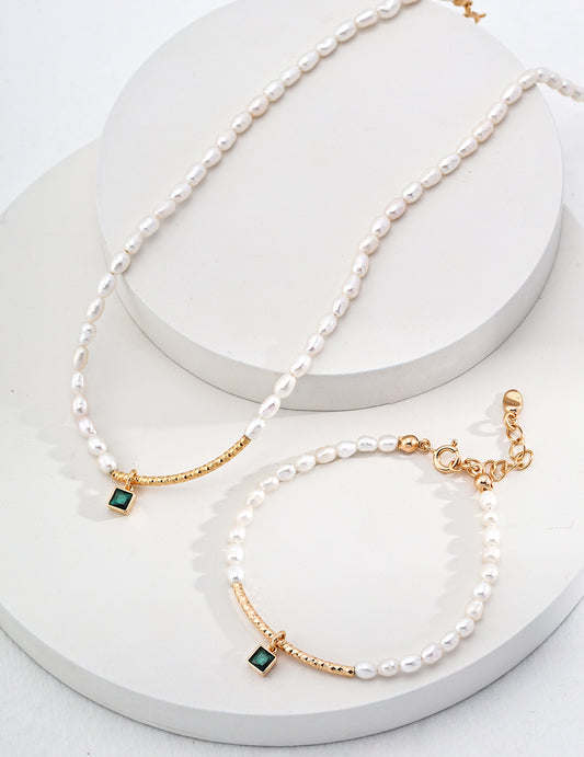 3-4mm Nature Beaded Pearl Necklace with Green Cubic Zircon Pendant