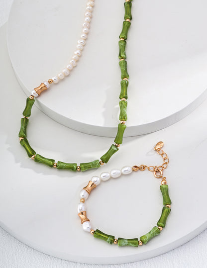 Elegant Resin Green Bamboo and Pearl Necklace